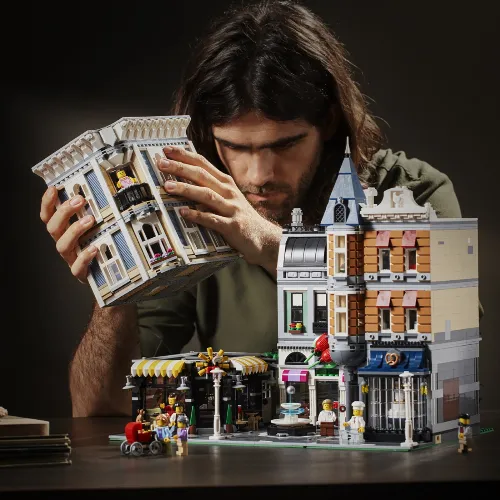 LEGO Creator Expert 10255 - Stora torget
