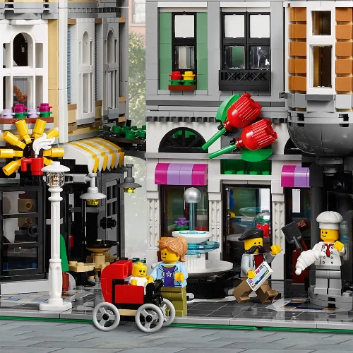 LEGO Creator Expert 10255 - Stora torget